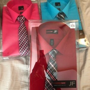 3 BRAND NEW!!! Men’s dress shirts with ties.